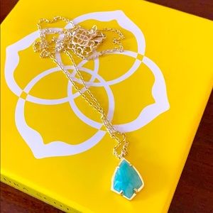 Kendra Scott necklace